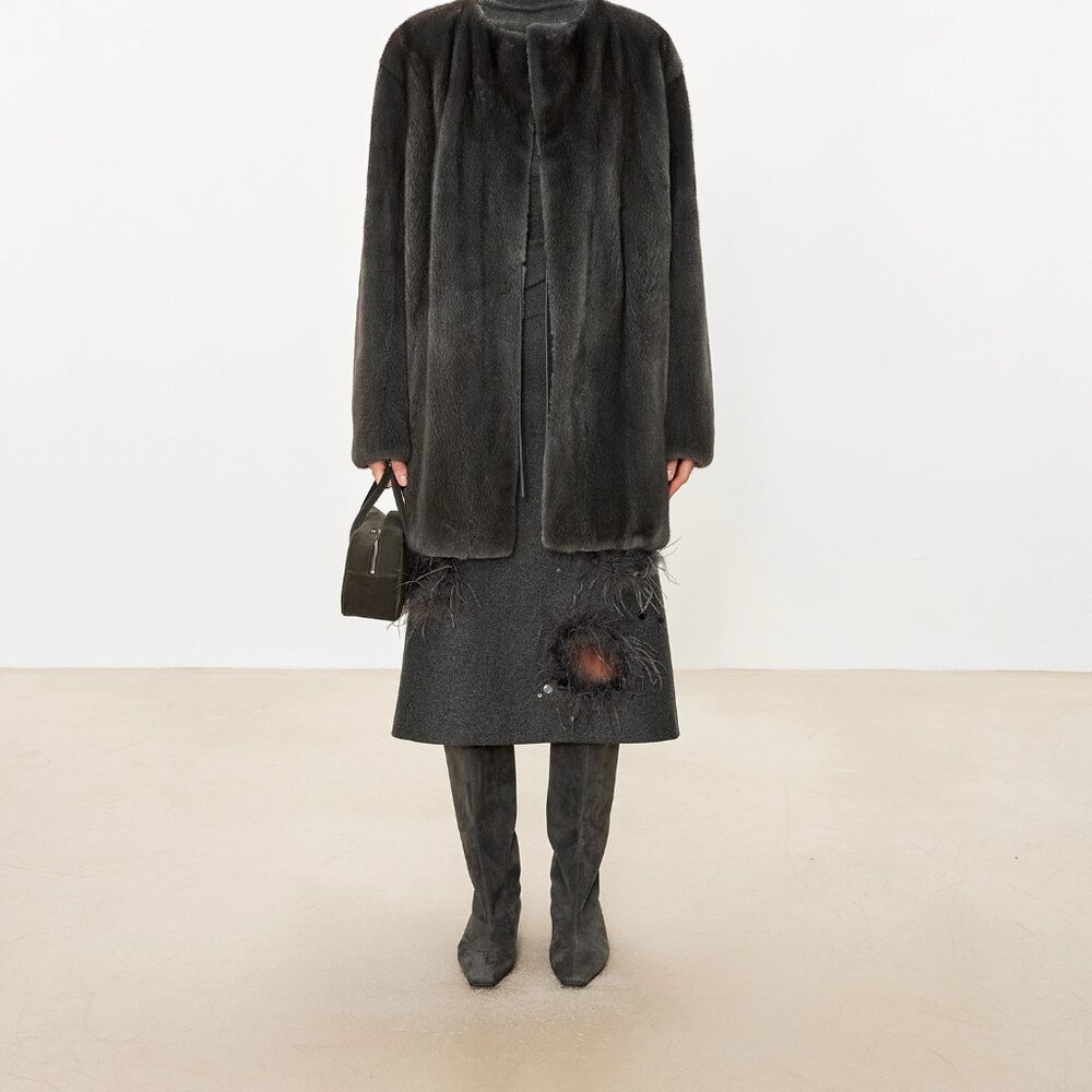 CHICJOC Ostrich Feather Embellished Wool Midi Skirt Luxury Handcrafted Appliqué - Picture 7 of 16